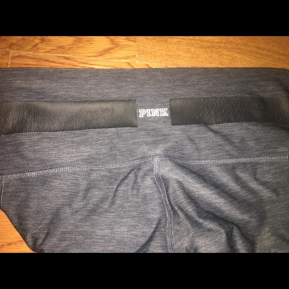 Victoria’s Secret Pink ultimate leggings - Picture 3 of 5